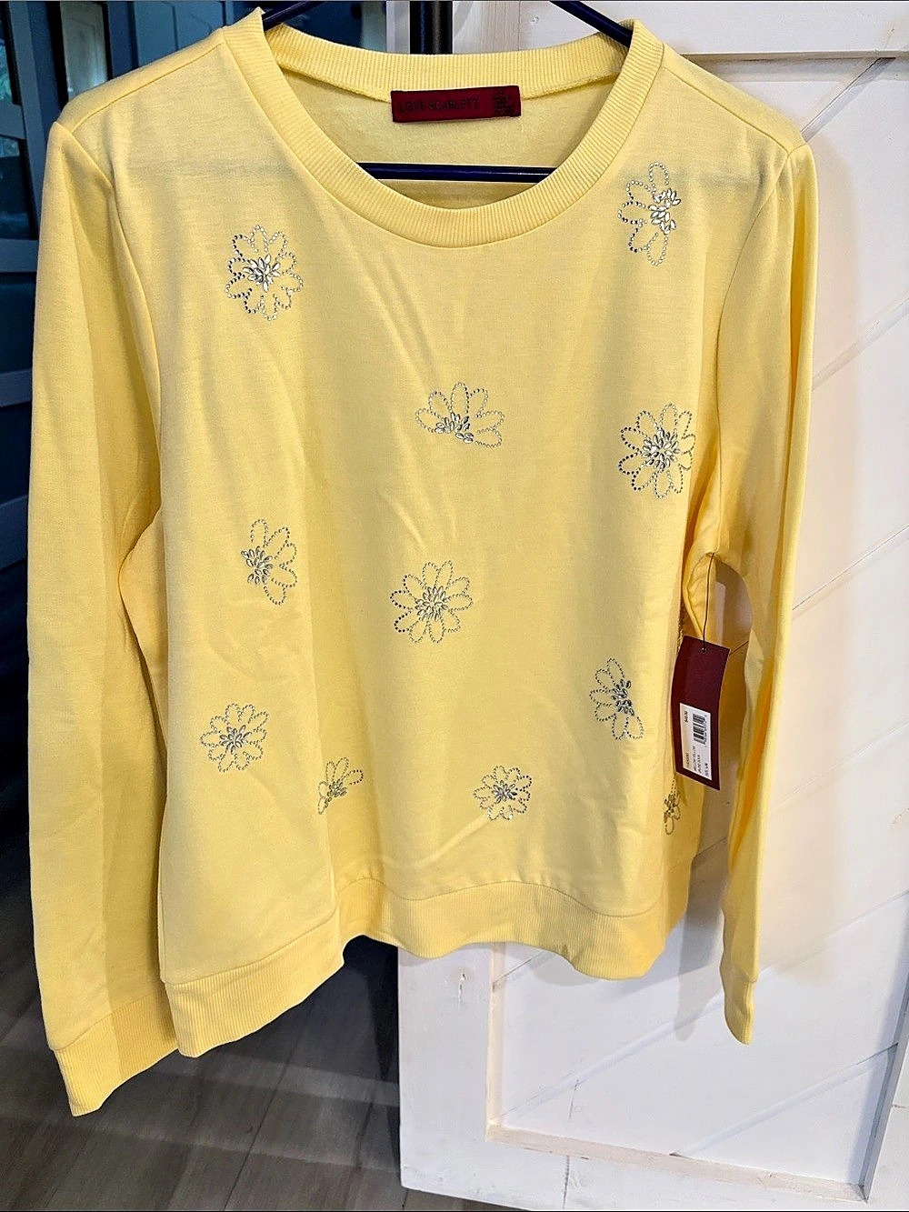 Love Scarlett Crystal Floral Embellished Sweatshirt Yellow Large - Picture 2 of 6